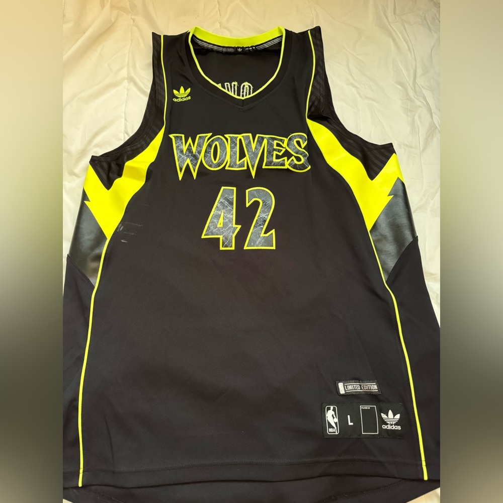 VINTAGE Wolves Love Jersey